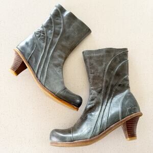 Antelope Gray Ankle Boots